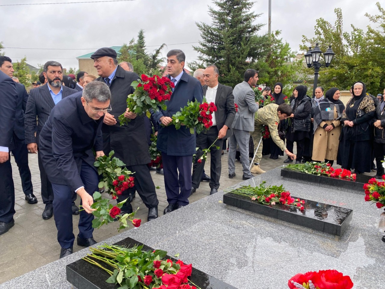 Xəzər rayonunda Anım günü ilə bağlı silsilə tədbirlər keçirilib - FOTOLAR